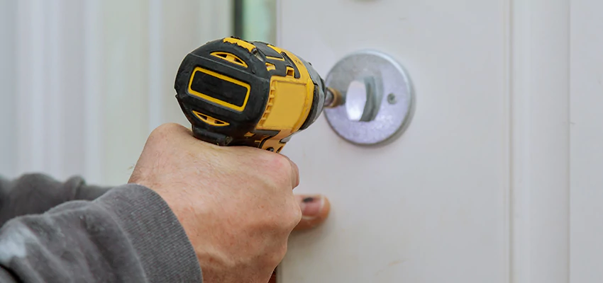 Street Locksmith For Smart Lock Repair in Pacific Grove, CA